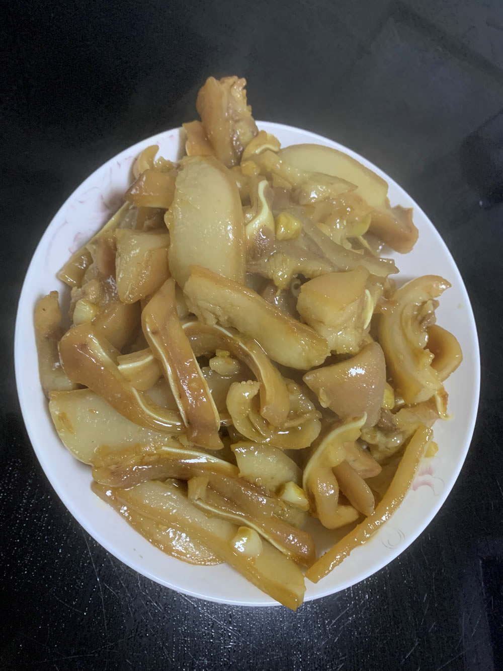卤猪耳